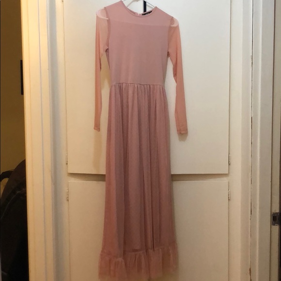 sold 🆕 Mesh Overlay Ruffle Hem Dress - Picture 4 of 7